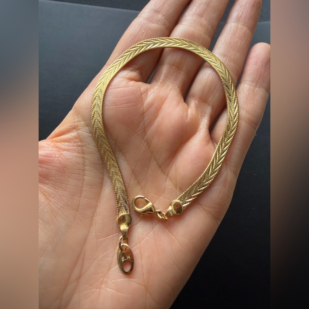 Vintage Gold Tone Herringbone Chain Bracelet (S.H. Tag) - Picture 2 of 10
